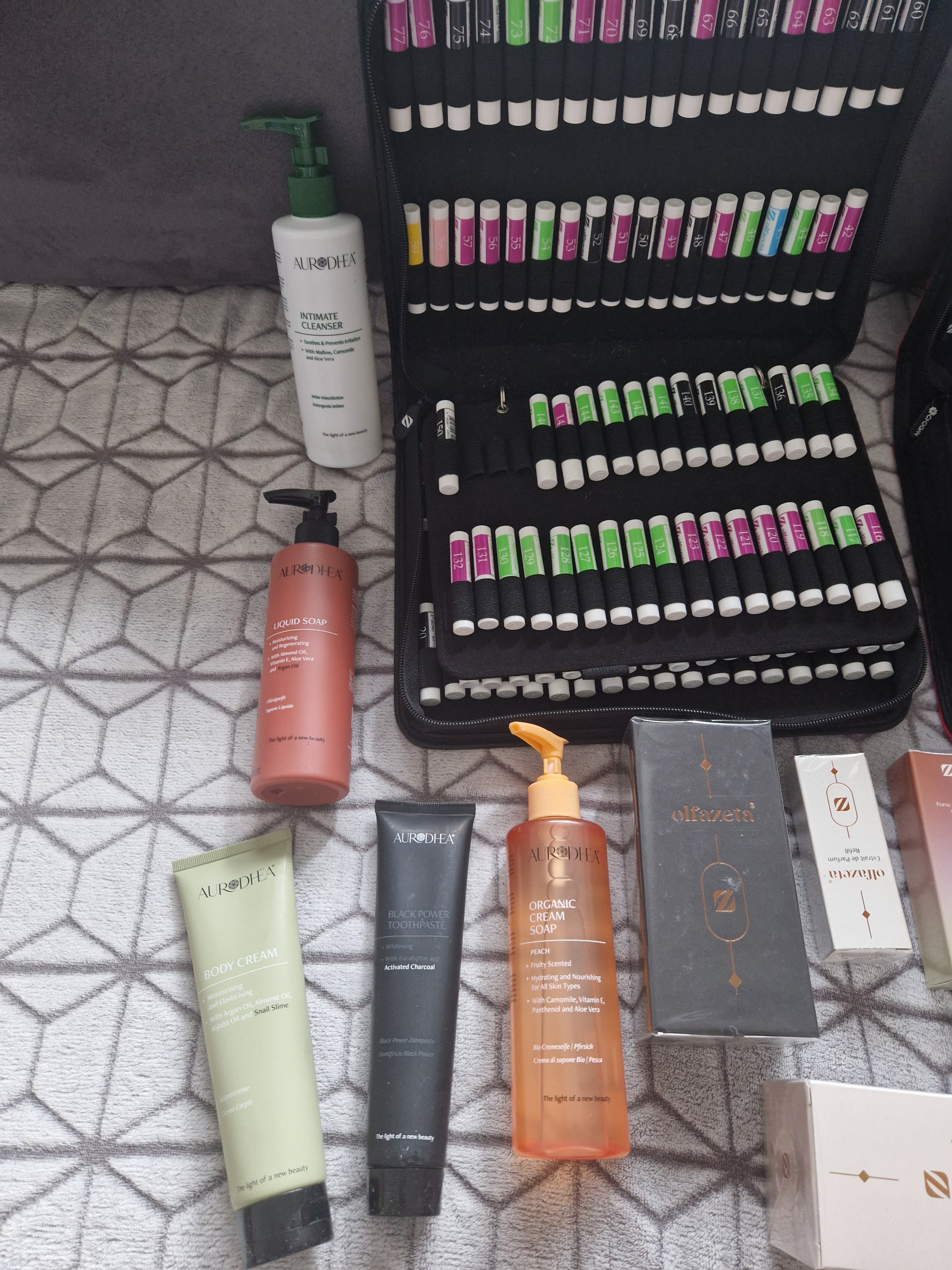 LOT DE PRODUITS CHOGAN