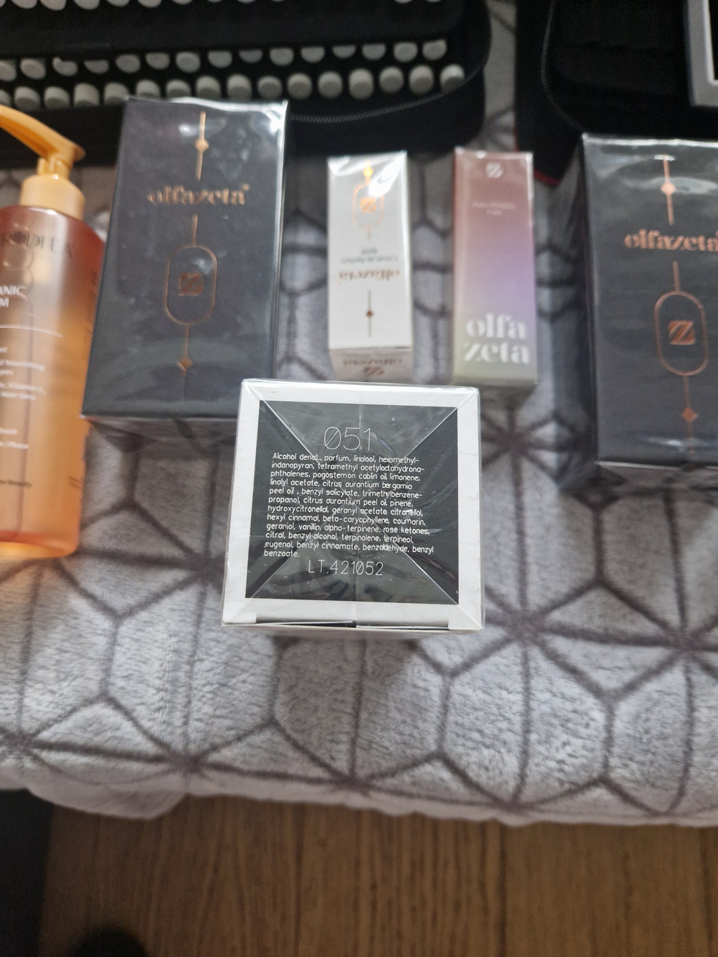 LOT DE PRODUITS CHOGAN